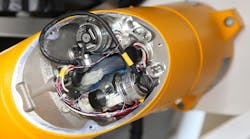 The grinding machine contains one encoder per motor, with one motor per robot axis and absolute inductive rotary encoders with 1